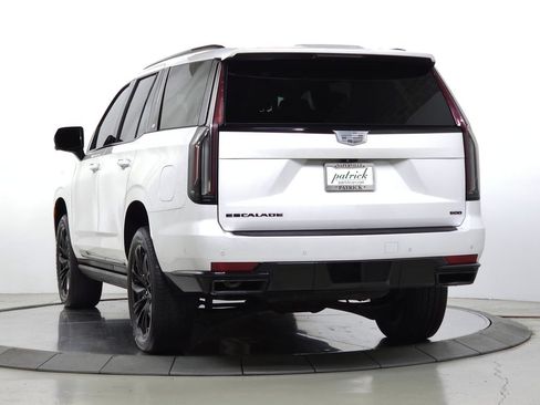 Used 2022 Cadillac Escalade Sport w/ Touring Package AWD/4WD image 3