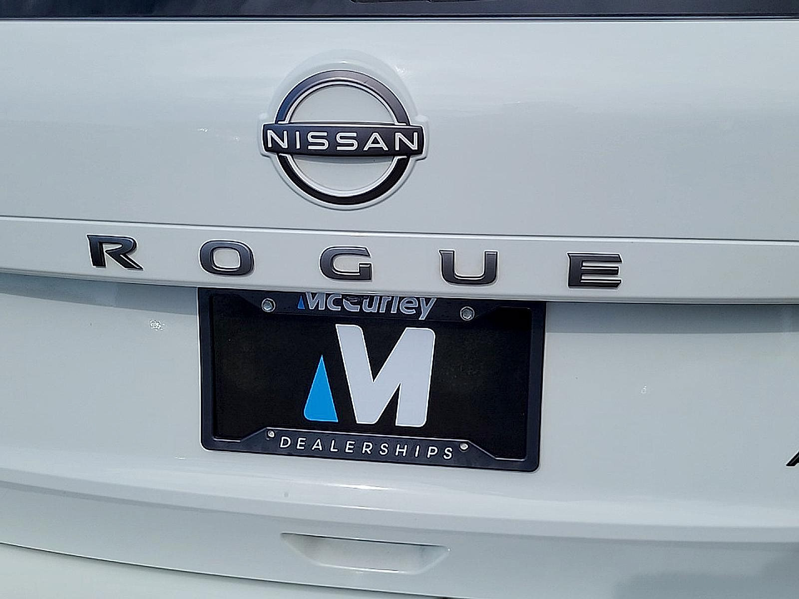 Used 2024 Nissan Rogue S AWD/4WD image 28