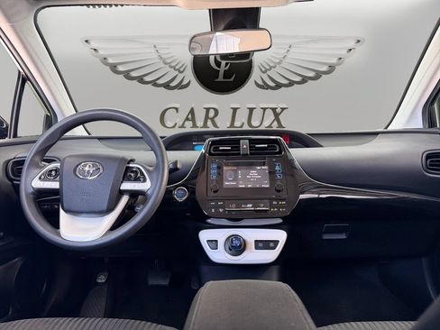 Used 2018 Toyota Prius Two w/ Prius Two Safety Plus Package FWD image 11