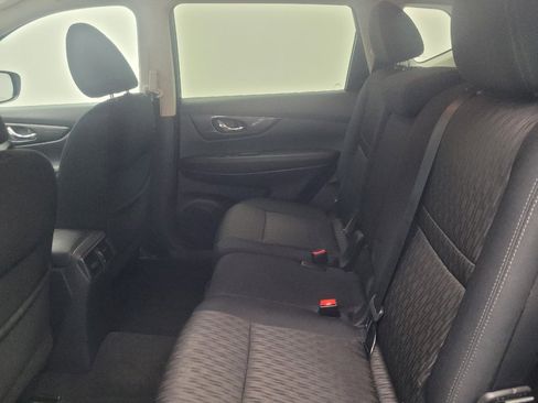 Used 2017 Nissan Rogue SV w/ Midnight Edition AWD/4WD image 18