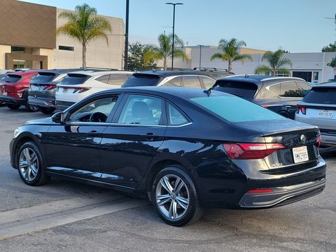 Used 2024 Volkswagen Jetta SE FWD image 29