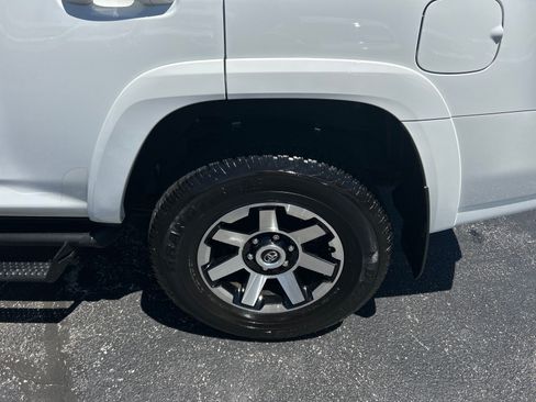 Used 2024 Toyota 4Runner TRD Off-Road Premium w/ Off Road Premium Plus Package AWD/4WD image 32