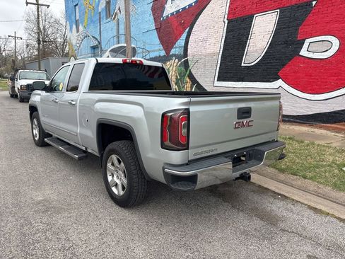 Used 2017 GMC Sierra 1500 SLT image 4
