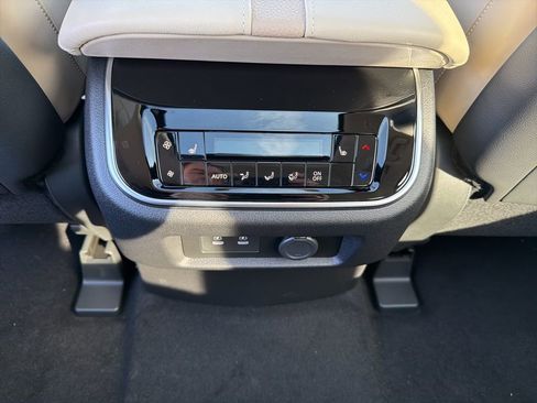 Used 2026 Nissan Armada Platinum image 26