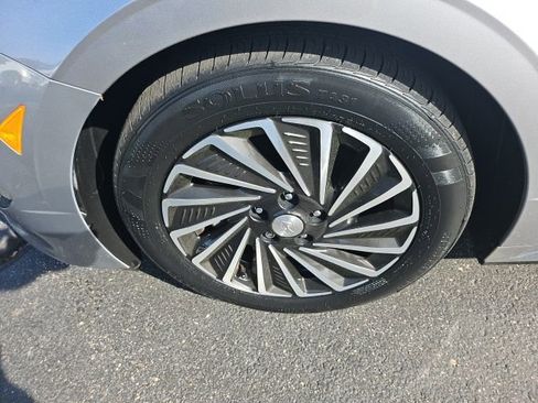 Used 2021 Hyundai Sonata Limited FWD image 16