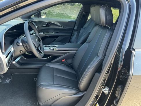 New 2026 Cadillac Lyriq Sport image 21