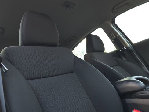 Used 2016 Honda HR-V LX image 21