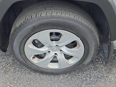 Used 2024 Toyota RAV4 LE image 10