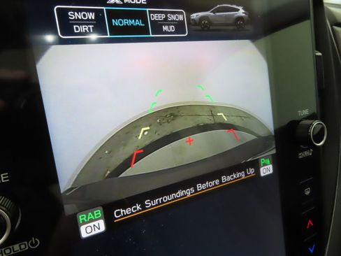 Used 2025 Subaru Crosstrek 2.5i Limited w/ Crosstrek Mirror Package image 20