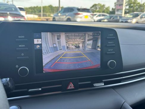 Used 2026 Hyundai Elantra Hybrid FWD image 23