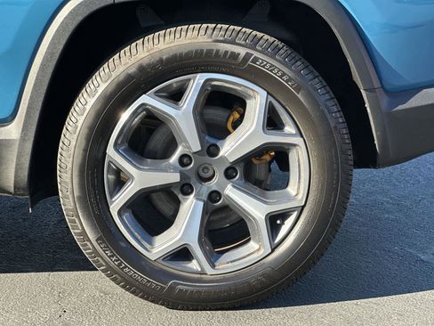 Used 2023 Rivian R1S Adventure image 8