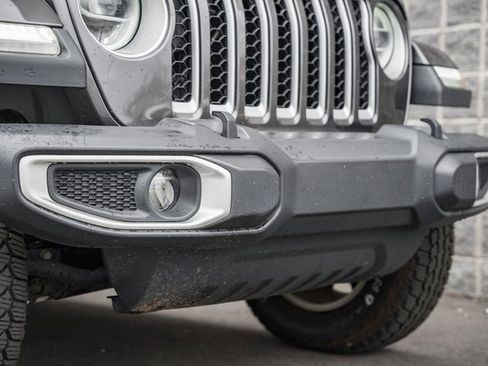 Used 2020 Jeep Gladiator Overland image 15