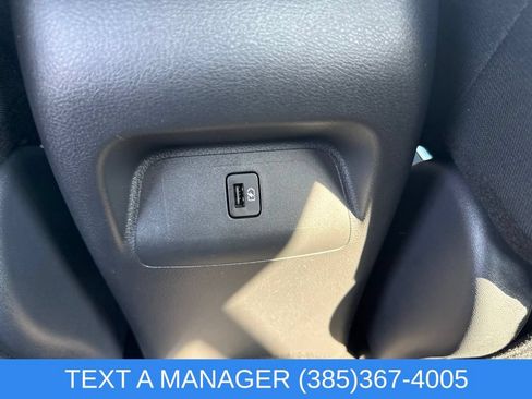 Used 2025 Nissan Sentra SR FWD image 14