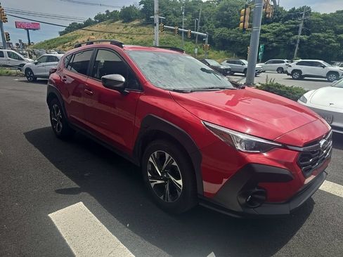 Used 2025 Subaru Crosstrek 2.5i Premium AWD/4WD image 3