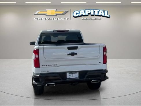 Used 2026 Chevrolet Silverado 1500 LT Trail Boss w/ LPO, Dark Essentials Package AWD/4WD image 4