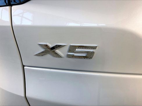 New 2026 BMW X5 xDrive50e image 12