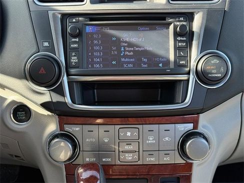 Used 2013 Toyota Highlander Limited image 13