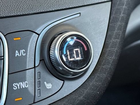 Used 2024 Chevrolet Malibu LT FWD image 30