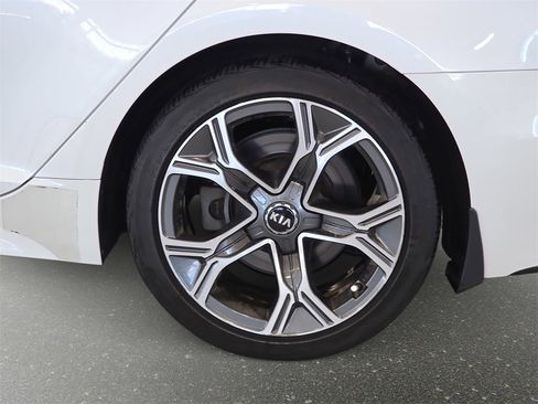 Used 2020 Kia Stinger GT-Line image 29