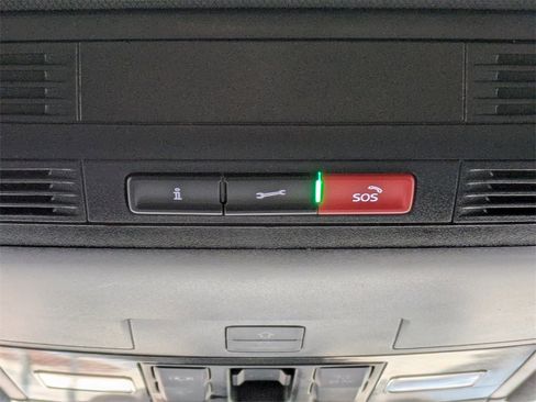 Used 2023 Volkswagen Tiguan SE R-Line image 24