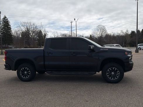 Used 2024 Chevrolet Silverado 1500 ZR2 w/ Technology Package AWD/4WD image 4