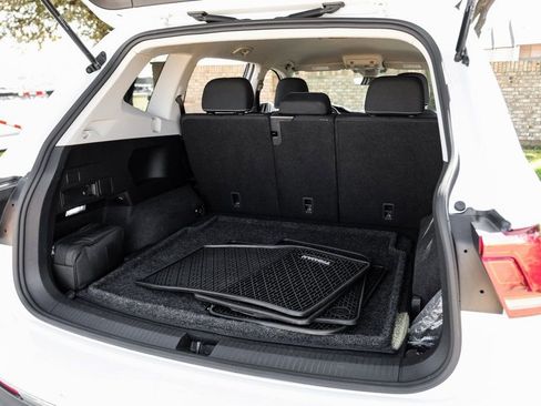 Used 2023 Volkswagen Tiguan S image 62