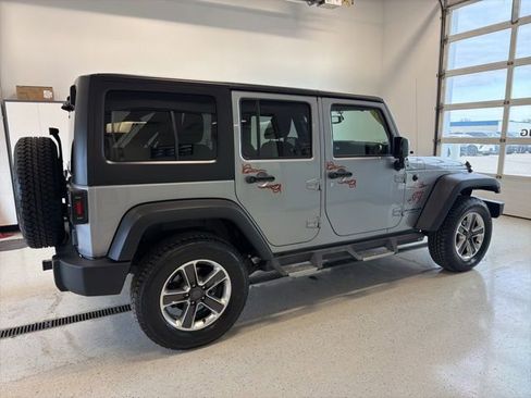 Used 2017 Jeep Wrangler Unlimited Rubicon w/ Connectivity Group AWD/4WD image 7