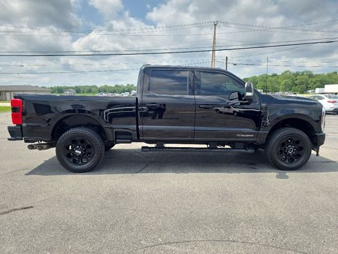 Used 2025 Ford F350 Lariat w/ Black Appearance Package AWD/4WD image 5