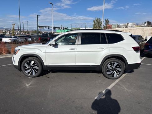 New 2026 Volkswagen Atlas SE image 2