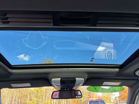 Used 2013 Mercedes-Benz C 300 Sport image 9