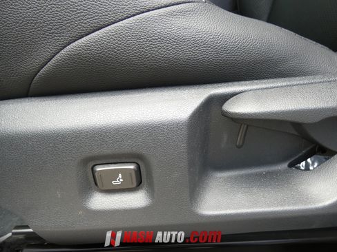 Used 2025 Toyota Tacoma TRD Sport AWD/4WD image 54