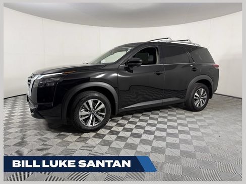 Used 2025 Nissan Pathfinder SL FWD image 1