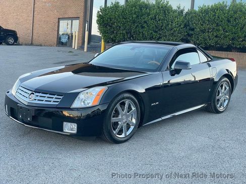 Used 2008 Cadillac XLR RWD image 3