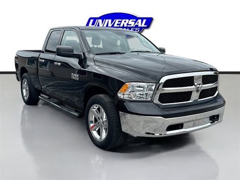 Used 2016 RAM 1500 Classic SLT AWD/4WD image 2
