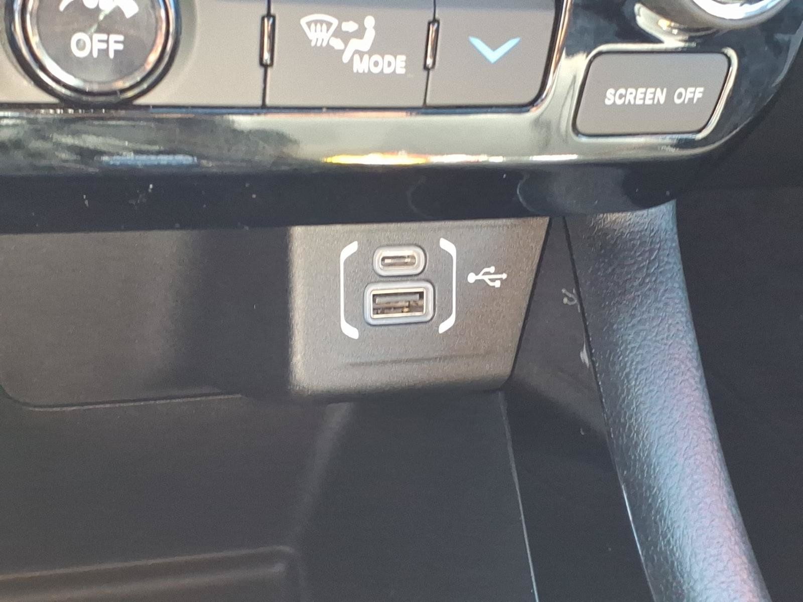Used 2024 Jeep Compass Limited AWD/4WD image 17
