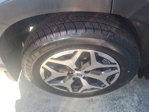 Used 2020 Subaru Forester Premium AWD/4WD image 6