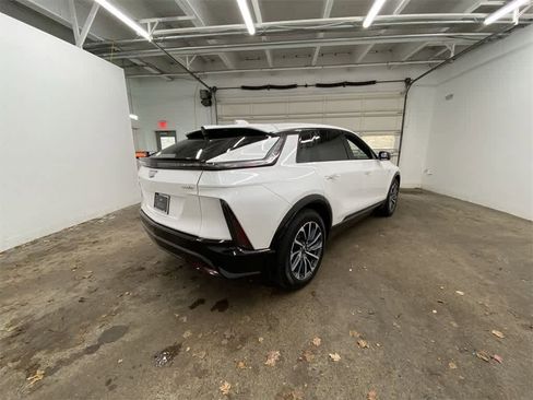 Certified 2024 Cadillac Lyriq Sport image 6