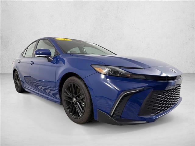 Used 2026 Toyota Camry SE FWD image 1