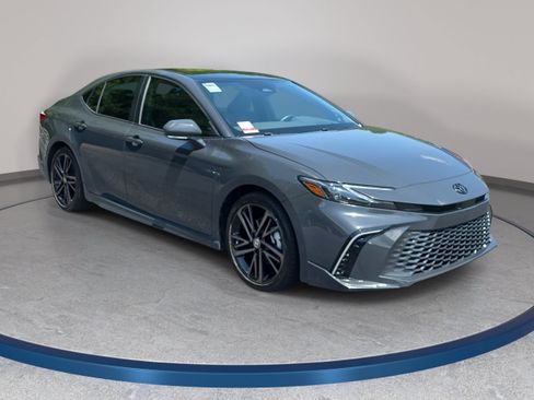 Used 2025 Toyota Camry XSE w/ Premium Package FWD image 3