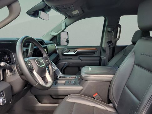 Used 2024 GMC Sierra 3500 Denali AWD/4WD image 12