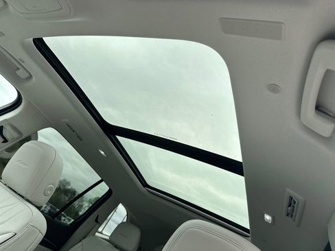 New 2026 Buick Enclave Avenir w/ Super Cruise Package image 31