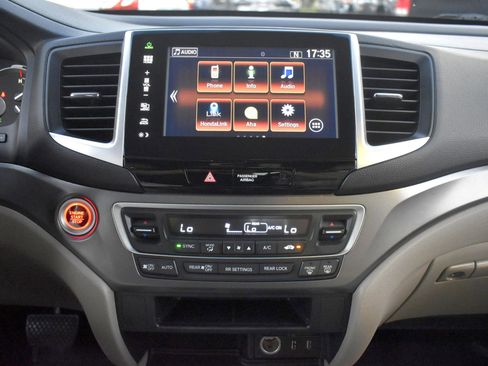 Used 2016 Honda Pilot EX image 29