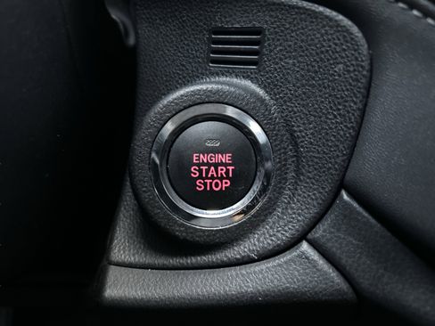 Used 2025 Subaru Outback Premium image 19