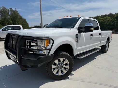 Used 2017 Ford F250 XL w/ Power Equipment Group AWD/4WD image 1