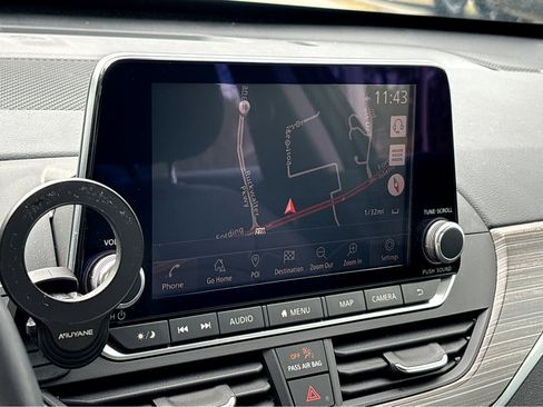 Used 2019 Nissan Altima 2.5 Platinum image 10