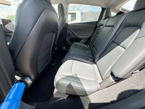 Used 2024 Tesla Model Y Long Range AWD/4WD image 15