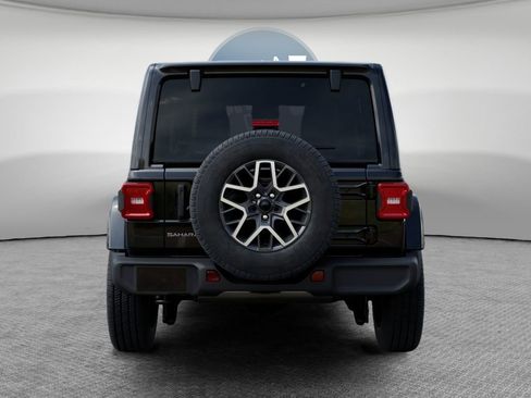 New 2025 Jeep Wrangler Unlimited Sahara AWD/4WD image 7