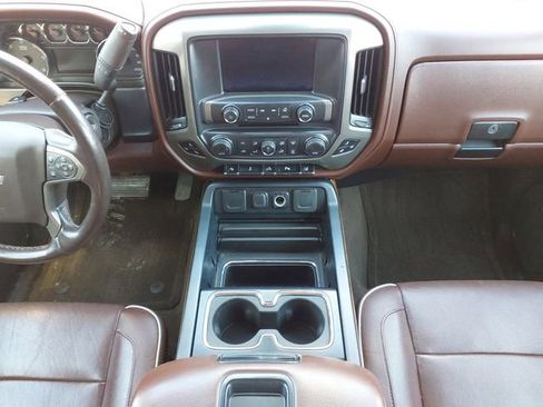Used 2015 Chevrolet Silverado 1500 High Country image 11