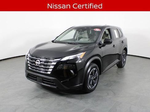 Certified 2025 Nissan Rogue SV image 2