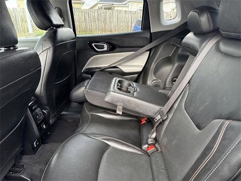 Used 2022 Jeep Compass Limited image 13